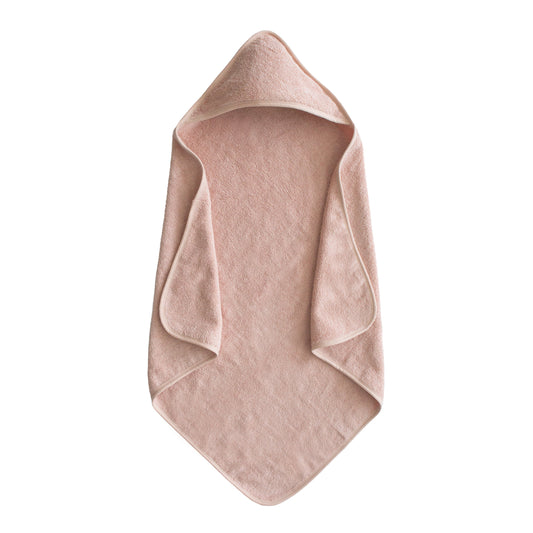 Badcape met kap van Mushie, in de kleur roze, gemaakt van 100% biologisch katoen